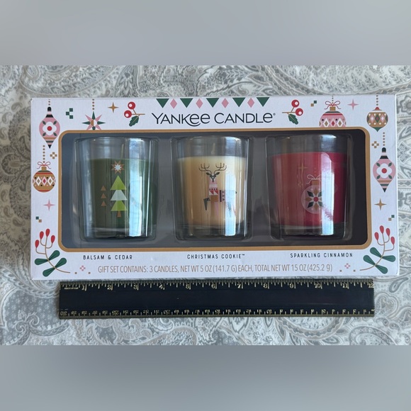 Yankee Candle Holiday Candle Set New in Box! - Picture 4 of 7